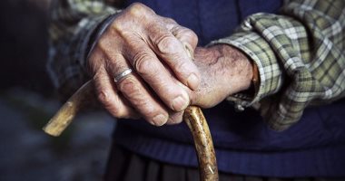 دراسة تكشف قدرة المكملات الغذائية على حماية كبار السن من حوادث السقوط