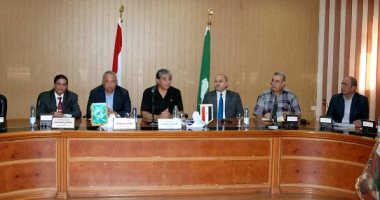 وزير البيئة: حرائق نقاط تجميع قش الأرز بالشرقية وراءها الجماعة الارهابية