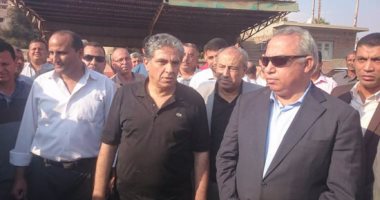 وزير البيئة من الشرقية: نرصد حرائق قش الأرز بالأقمار الصناعية على مدار الـ24 ساعة.. وزيادة المعدات بـ40 مليون جنيه للاستفادة من القش .. و 2017 عام القضاء على الصرف الصناعى المباشر على النيل