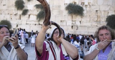 التلفزيون الإسرائيلى: يهوديات يقتحمن المسجد الأقصى لأداء صلوات تلمودية