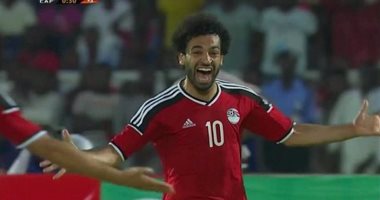 صلاح والنني فى مران الفراعنة اليوم ببرج العرب استعداداً لمباراة الكونغو 