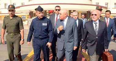 وزير الدفاع يغادر إلى روسيا فى زيارة رسمية