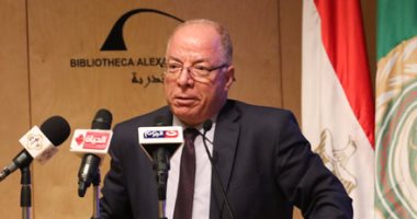 وزير الثقافة يشهد افتتاح مهرجان القاهرة السينمائى فى دورته الـ 38.. الليلة