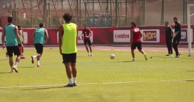 محمود طاهر ومجدى عبد الغنى يحضران مران الأهلى 