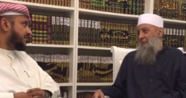 بالفيديو ..الحوينى لـ"أحمد كريمة": أنت تحت خط الفقر فى علم الحديث 