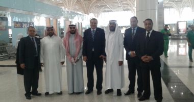 وزير القوي العاملة يصل السعودية  لأداء مناسك الحج