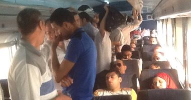 بالصور.. مواطن يشكو من الإهمال بقطار المنصورة ـ القاهرة 