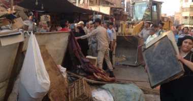 الزقازيق تنجح فى إزالة أحد الأكشاك المخالفة بمحطة القطار
