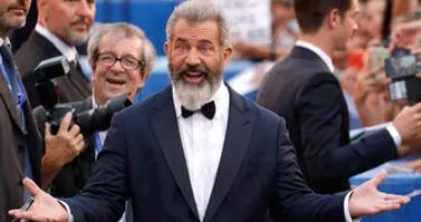 بالصور.. ميل جيبسون يروج لفيلمه "Hacksaw Ridge" فى مهرجان فينيسيا