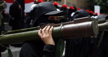 بالصور.. الحوثيون يستعينون بالنساء فى المعارك الدائرة باليمن