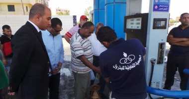 بالصور.. الرقابة الإدارية تشن حملة مكبرة على محطات البنزين بأسوان