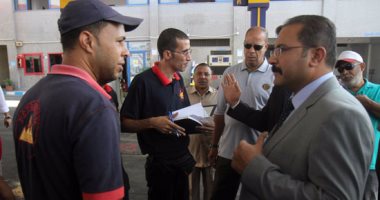 بالصور.. استجابة لدعوة الرئيس.. الرقابة الإدارية تشن حملة على محطات البنزين