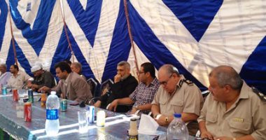 بالصور..الكفن ينهى خصومة ثأرية بين أهالى قرية بأسيوط وآخرى بكفر الشيخ