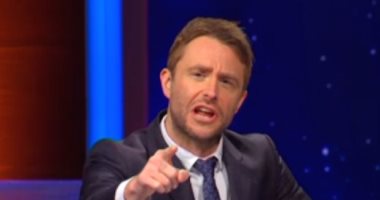 برنامج @midnight للمذيع كريس هاردويك يفوز بجائزة "إيمى"
