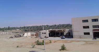  باالفيديو ولصور.. إضاءة أعمدة الإنارة بمعامل الرى بالوادى الجديد نهارا