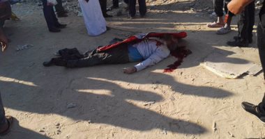 طالب يمزق جسد صديقه بمطواة لخلافات مالية بشبرا الخيمة
