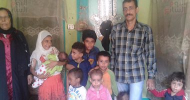 بالفيديو والصور.. أب يعول 10 أفراد يطالب بـ"كشك وشقة غرفتين" بالجيزة