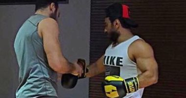 تامر حسنى يرتدى قفازات الملاكمة على إنستجرام.. والجمهور: "عاش يا وحش"
