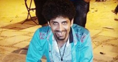 حمدى الميرغنى ينشر صورة من فيلم "كلب بلدى": "اللى شاف الفيلم رأيه أيه؟"