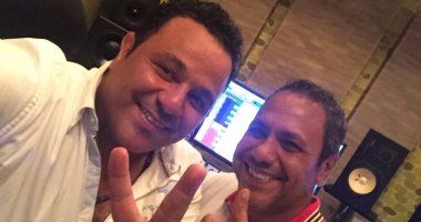 أمير محروس ينشر فيديو لمحمد فؤاد يغنى "اللى ناوى على سهرة"