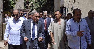 محافظ القليوبية يخلى شارع بشبرا من التكاتك لتسهيل دخول الطلاب للمدارس