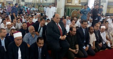 وفد كنسى يهنئ محافظ الدقهلية بعيد الأضحى