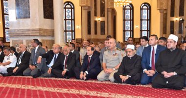 بالفيديو.. الرئيس السيسى وكبار رجال الدولة يؤدون صلاة عيد الأضحى