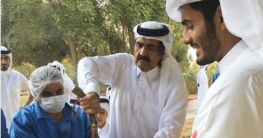 حمد بن خليفة ينشر صورة ذبحه الخروف على إنستجرام.. ومعلقون يسخرون 