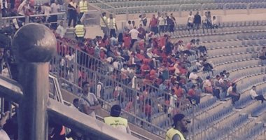 بالصور.. جماهير الأهلي والزمالك فى الدفاع الجوى لحضور السوبر الإماراتى