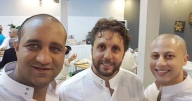 أحمد مرتضى ينشر صورة بصحبة هشام ماجد أثناء تأدية مناسك الحج