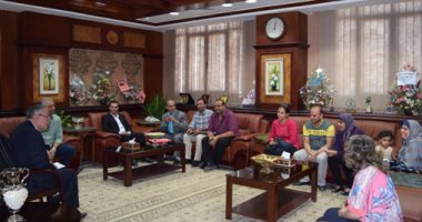 بالفيديو والصور.. محافظ المنيا :وقف نشرات نقل وانتداب المعلمين لحين الفصل فى التظلمات