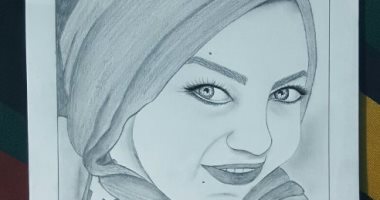 قارئة تشارك "صحافة المواطن" لوحاتها الفنية فى فن رسم البورتريه