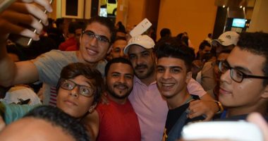 محمد رجب فى جولة بالسينمات لمتابعة رد فعل الجمهور على فيلمه "صابر جوجل"