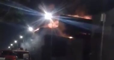 الحماية المدنية: السيطرة على حريقين نشبا بمصنعين بالـ10 من رمضان والخانكة