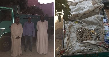 كارثة.. سرقة 3 أطنان كتب مدرسية للعام الجديد بأسوان بهدف بيعها فى السوق السوداء.. التحريات: أمين مخازن يبيع الكتاب الواحد بـ50 جنيهاً لطلاب المدارس الخاصة بالقاهرة.. والتعليم تحيل الواقعة للنيابة