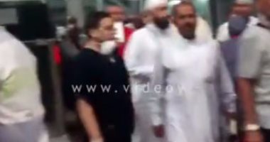 بالفيديو..وصول أولى أفواج الحج البرى لميناء نويبع