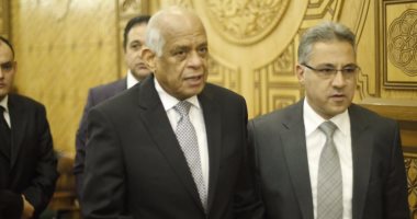 بالصور.. على عبد العال يصل مسجد الشرطة لحضور عزاء والد النائب أحمد سمير