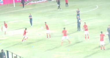 شاهد.. إحماء الأهلي والإسماعيلي قبل لقائهما الأول بالدورى