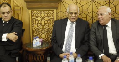 رئيس "دعم مصر" وأحمد سعد الدين ومحافظ بور سعيد فى عزاء والد أحمد سمير
