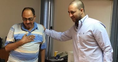 أحمد مرتضى منصور يستقبل والد شهيد الدفاع الجوى