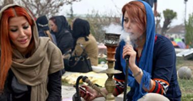 "الزواج الأبيض" يتفاقم فى إيران وخامنئى يتدخل ويعتبرها مؤامرة الأعداء