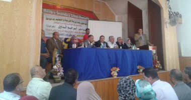 تكريم وكيل وزارة التربية والتعليم بدمياط قبل نقله إلى شمال سيناء