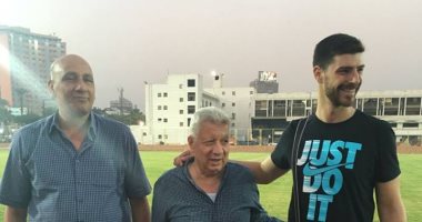 بالصور .. لاعب "طائرة" الزمالك البلغارى يجتمع بمرتضى منصور لإنهاء تفاصيل التعاقد