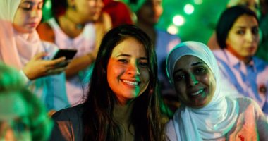  الجميلات يزين مدرجات بطولة الأهرام للإسكواش