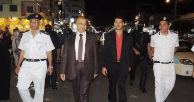 بالصور .. مدير أمن مطروح يتفقد الحالة الأمنية ويستمع لشكاوى المواطنين بالشوارع