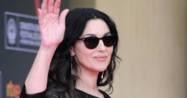 بالصور.. أيقونة السينما الإيطالية مونيكا بيلوتشى فاتنة بـ"سان سيباستيان"