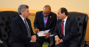 الرئيس المقدونى يدعو السيسى لزيارة بلاده مطلع العام المقبل