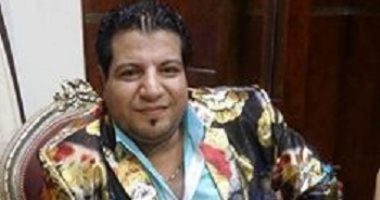 استايل "الأنتريه" مستمر .. خميس شعبان عبد الرحيم يظهر  ببذلة والده