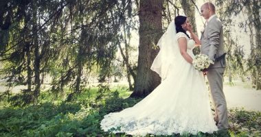 تحدى شركة هواتف يجبر مصورة على تصوير فرح بكاميرا الموبايل.. تقدرى تعمليها؟