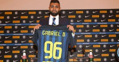 برشلونة يطالب سانتوس بتعويض 8 ملايين يورو لفشل صفقة انتقال باربوسا